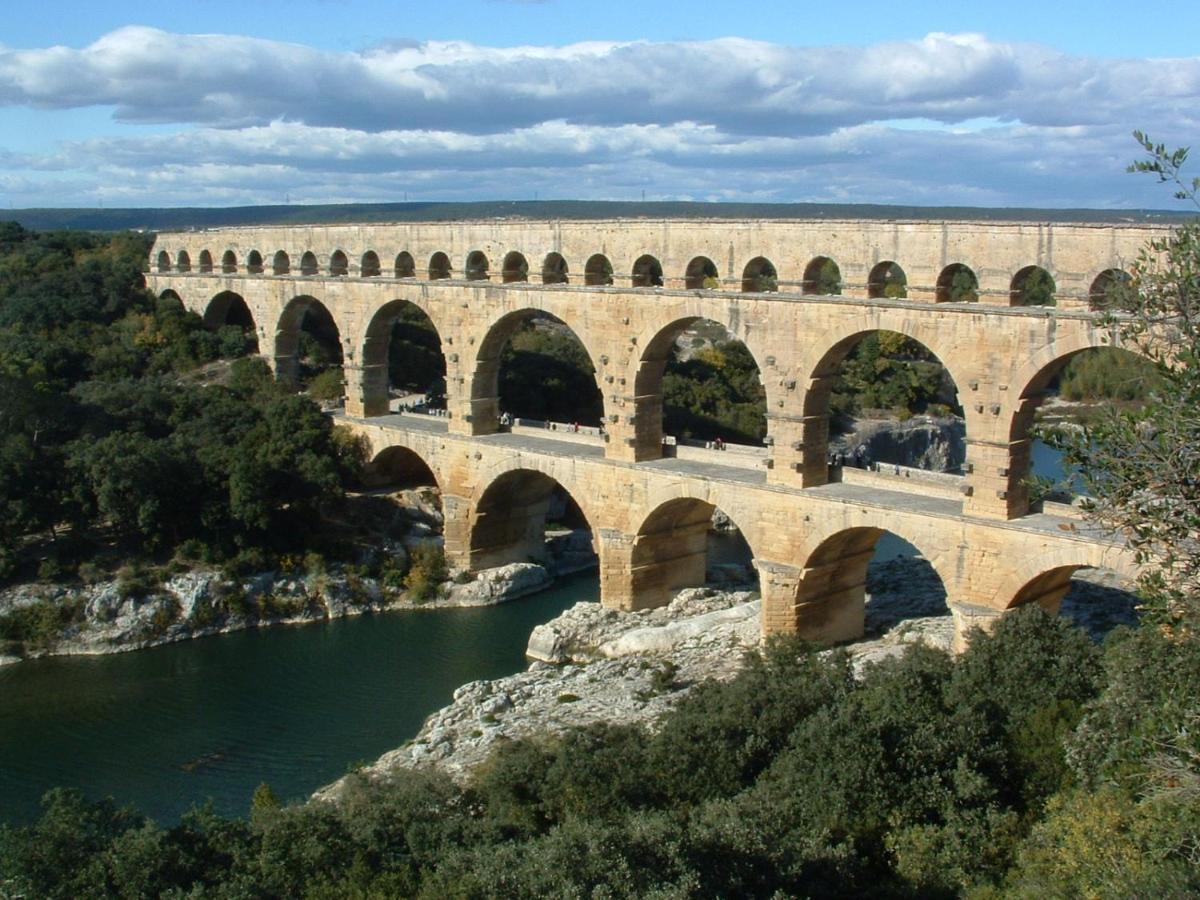 Le Cherche Midi, Entre Nimes, Le Pont Du Gard, Uzes, Arles Маргьорит Екстериор снимка